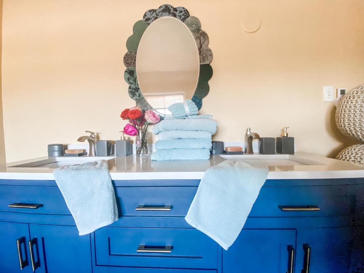 Island Girl Spa + Bed And Breakfast ลอสแอนเจลิส ภายนอก รูปภาพ