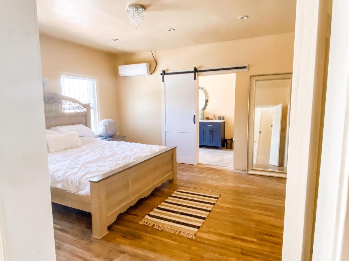 Island Girl Spa + Bed And Breakfast ลอสแอนเจลิส ภายนอก รูปภาพ